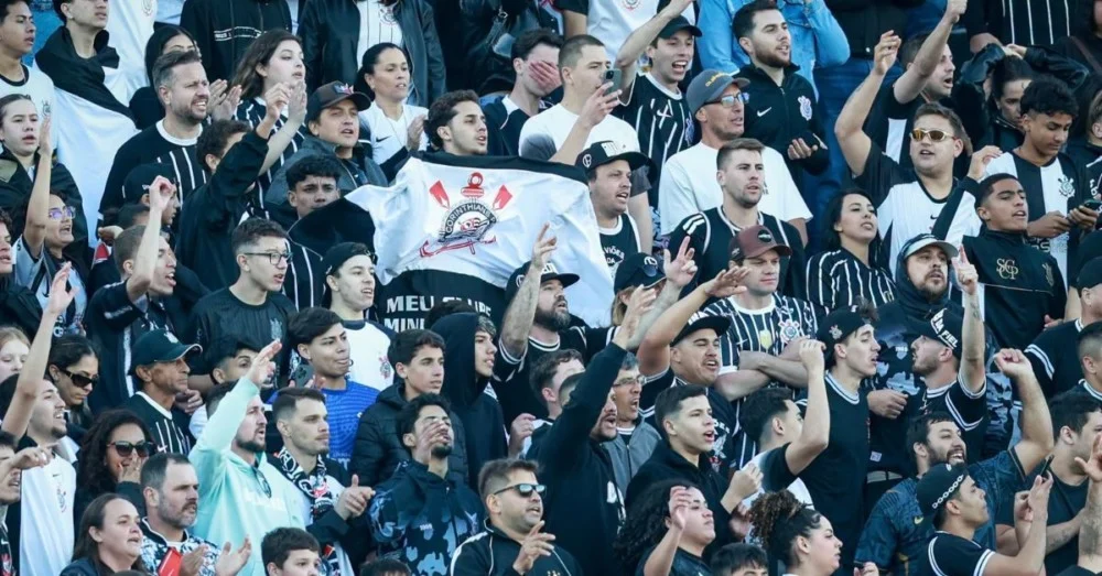 Corinthians domina primeiro tempo, faz 3 a 0 e afunda o Remo
