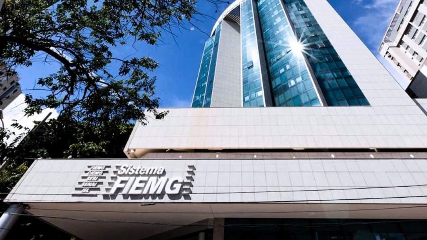 Fim da taxa das blusinhas e tarifaço são “duplo castigo”, diz Fiemg