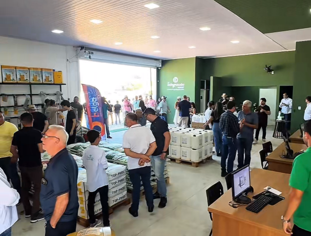Sindicato Rural de Bacabal prestigia o aniversário de 18 anos da Integração Rural, que inaugurou loja em Bacabal