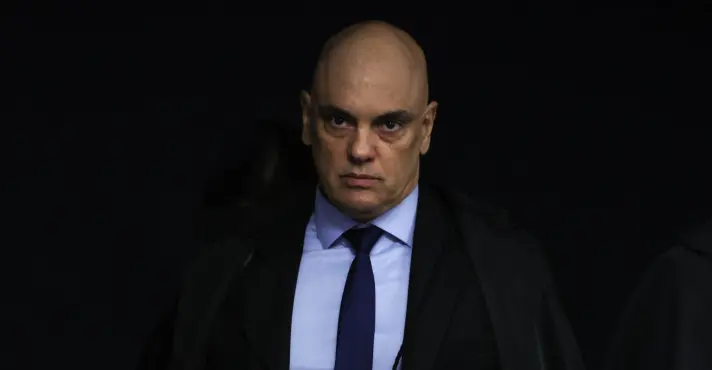 Moraes determina busca e apreensão contra fonte de jornalista