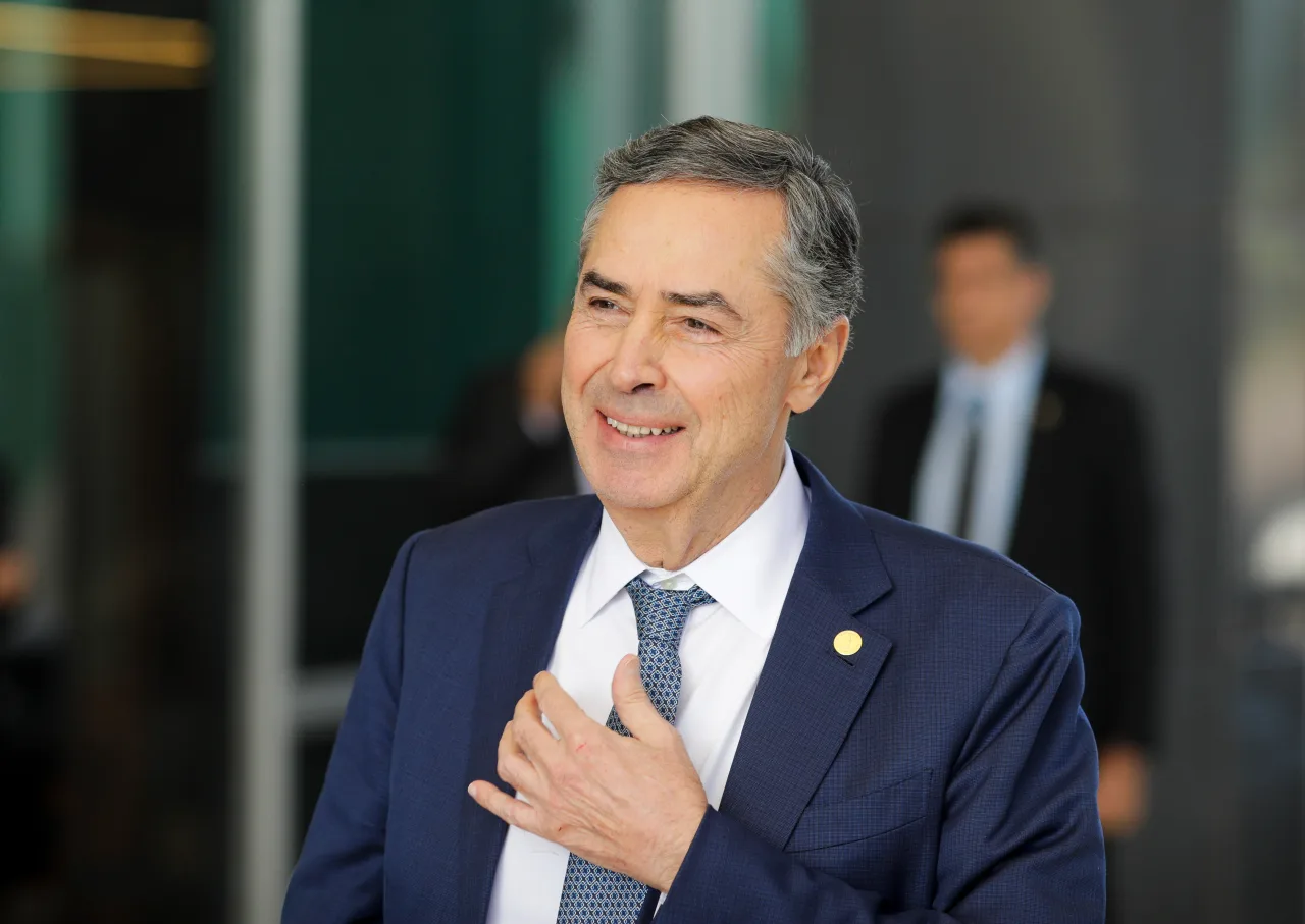 Barroso é internado após sofrer intoxicação alimentar na França