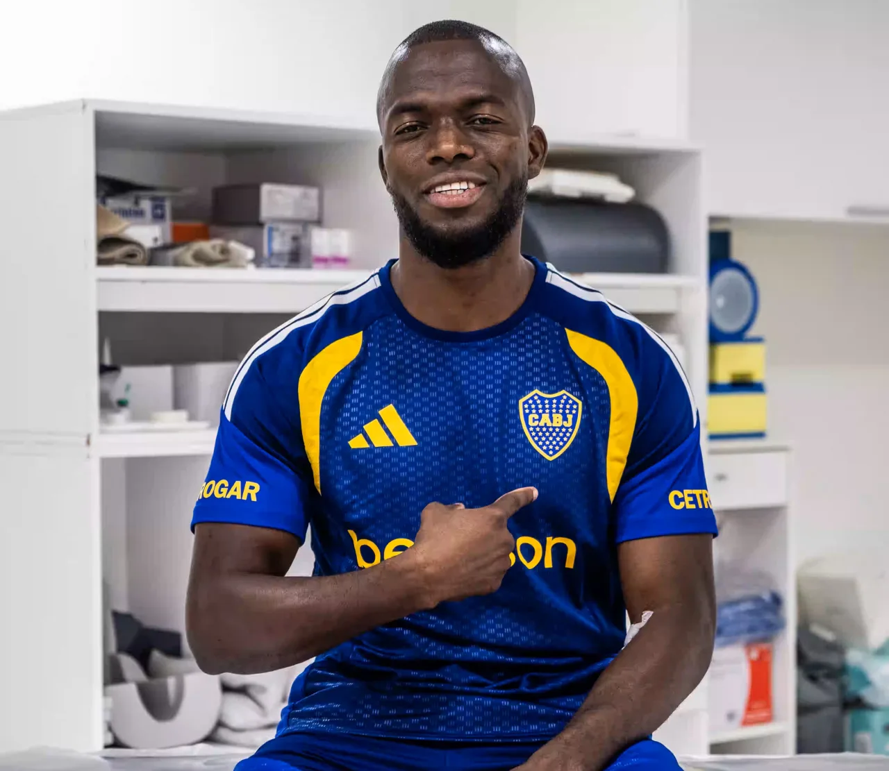 Boca Juniors anuncia contratação de ex-jogador do Internacional
