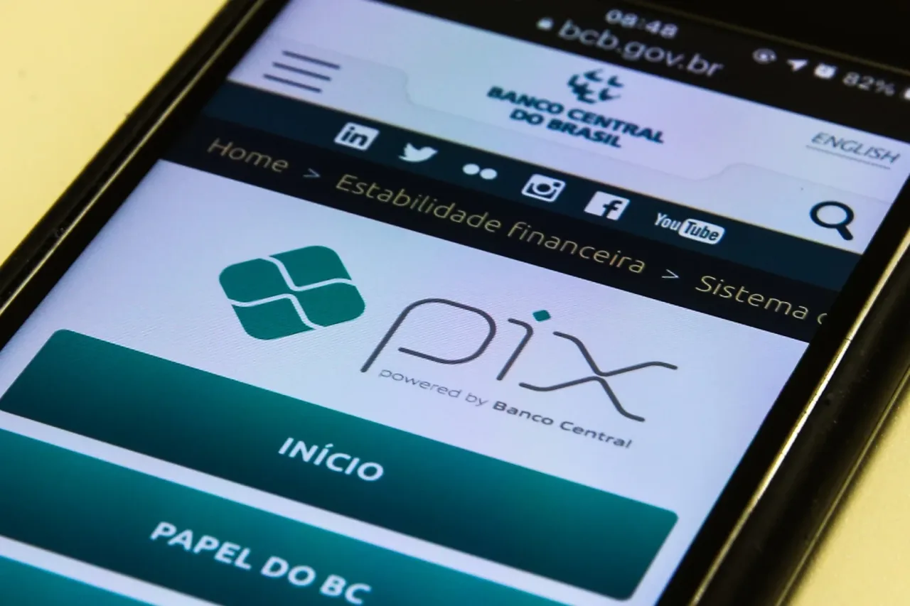 Elo lança Pix por biometria para compra de ingressos esportivos