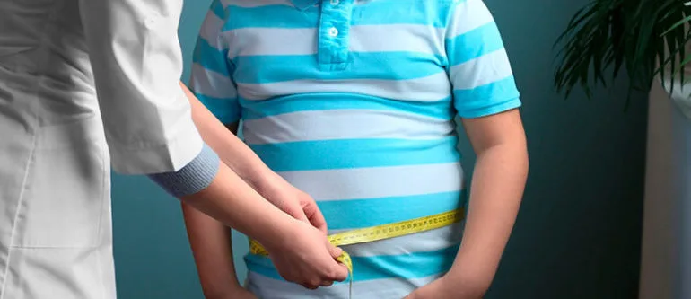 Sociedade Brasileira de Pediatria alerta para uso de medicamentos contra obesidade por crianças e adolescentes