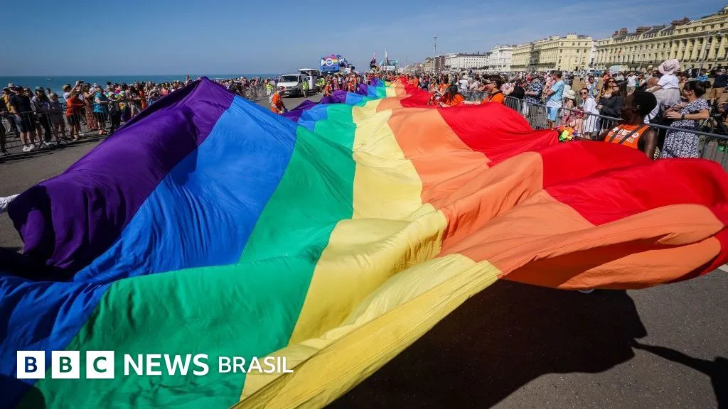 Por que as paradas do orgulho gay estão sob ataque, dentro e fora da comunidade LGBT