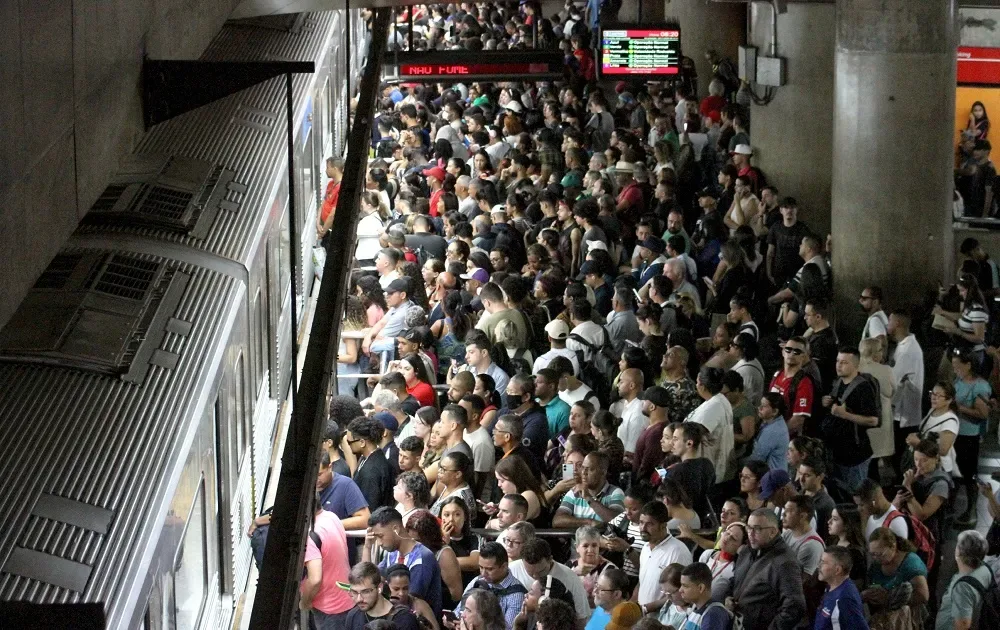 Após mais de 50 anos, Metrô de SP deixará de aceitar bilhete magnético