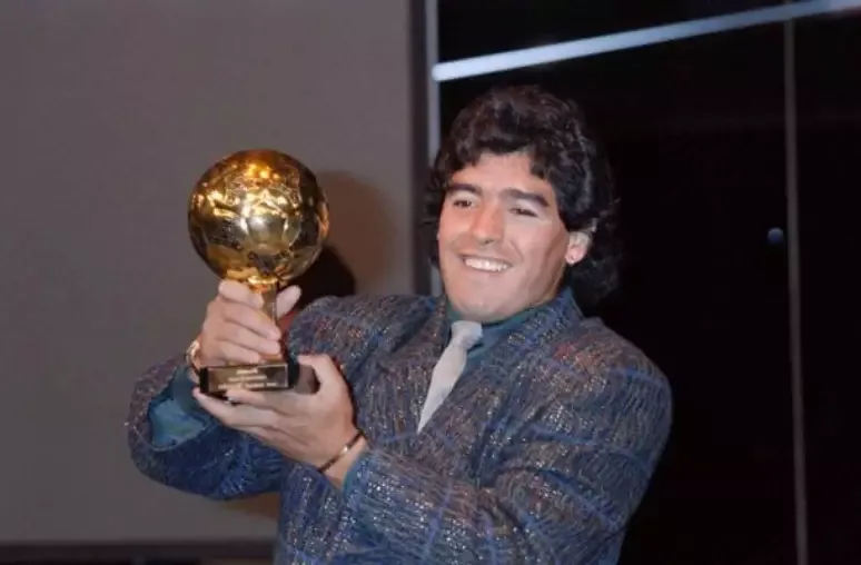 Maradona comia pouco e ficava prostrado na cama, revela cuidador em julgamento