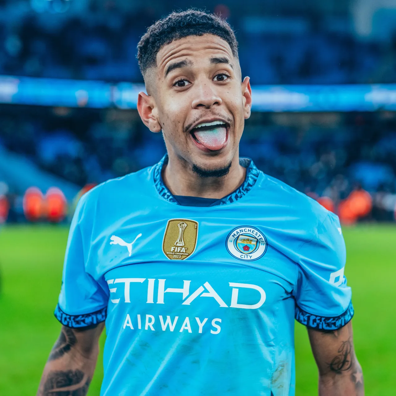 Manchester City busca substituto de Savinho em meio a negociações com o Tottenham