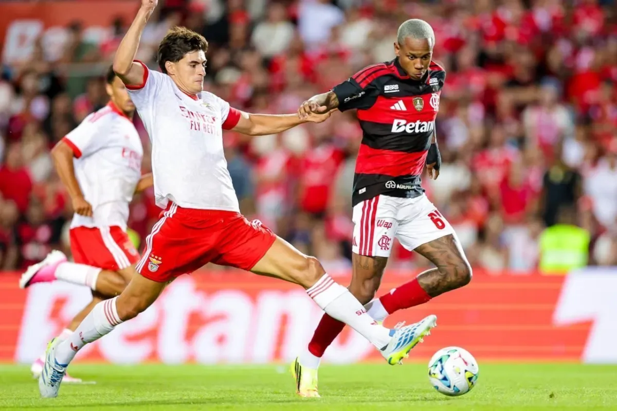 Flamengo acerta com Anthony Valencia, que já desembarca no Rio
