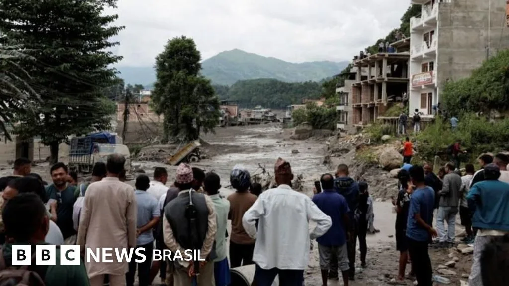 'Minha casa desabou e minha irmã está desaparecida': o relato de sobreviventes da enxurrada no Nepal