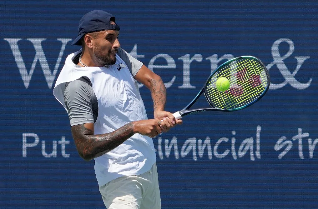 Tenista australiano Nick Kyrgios é suspenso pelo consumo de cocaína