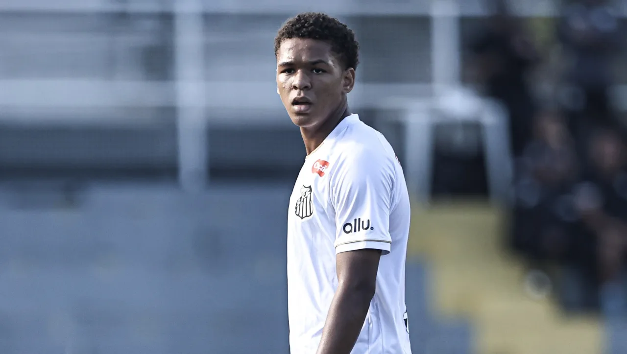 Joia do Santos marca três gols e chama atenção por velocidade no Paulista sub-17