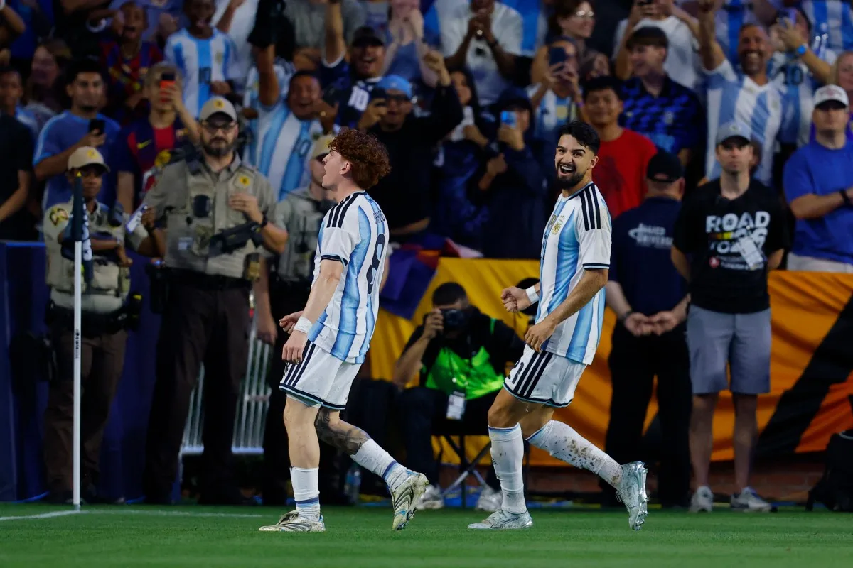 Chelsea anuncia contratação do argentino Valentín Barco