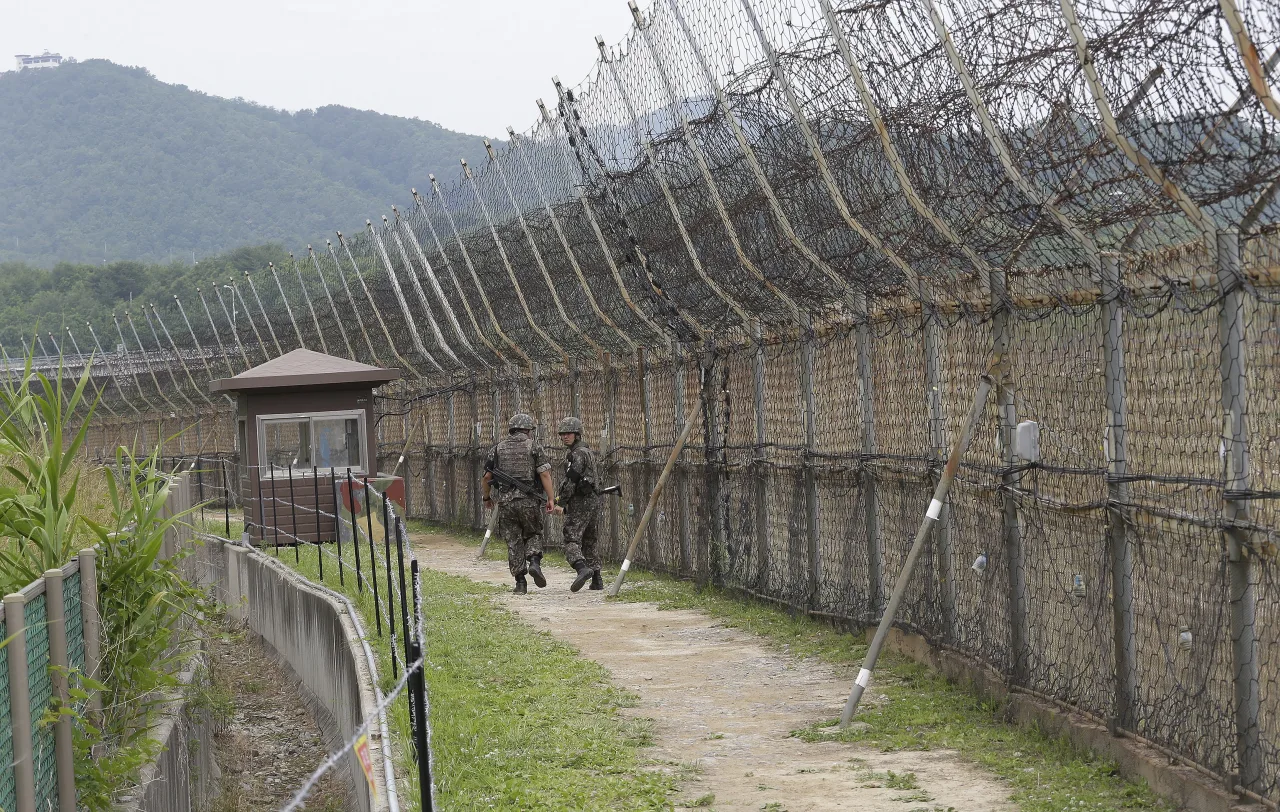 Militares da Coreia do Sul atiram após soldados norte-coreanos cruzarem a fronteira