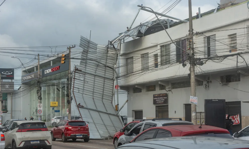 Ciclone extratropical provoca morte no RS e deixa Sul e Sudeste em alerta