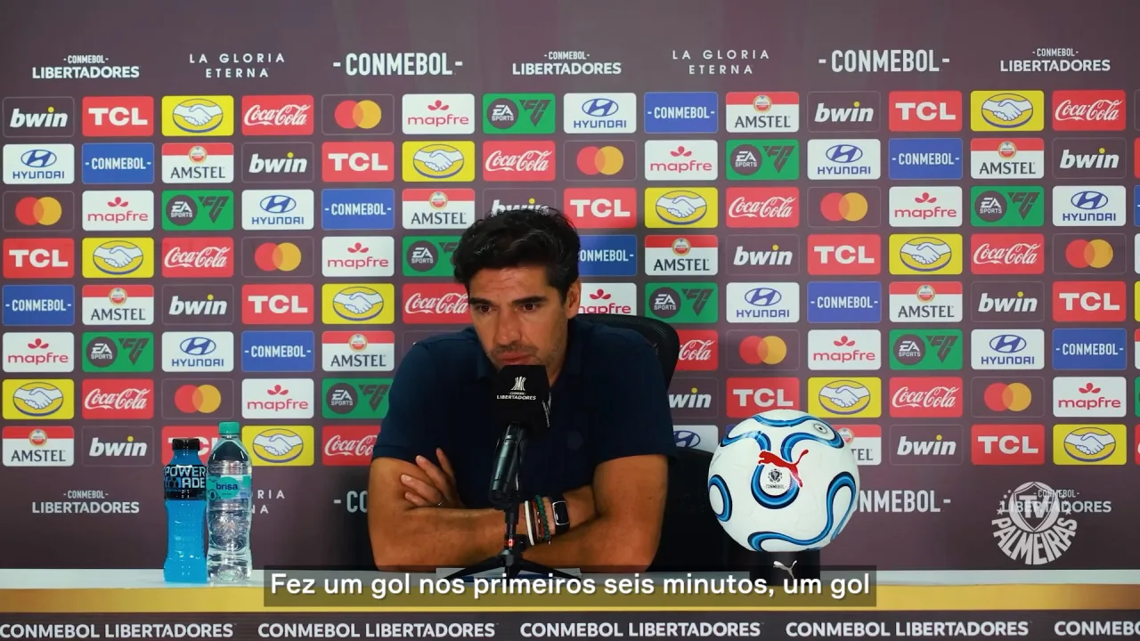 Abel Ferreira vê ‘belíssimo’ jogo, mas lamenta falta de eficácia do Palmeiras