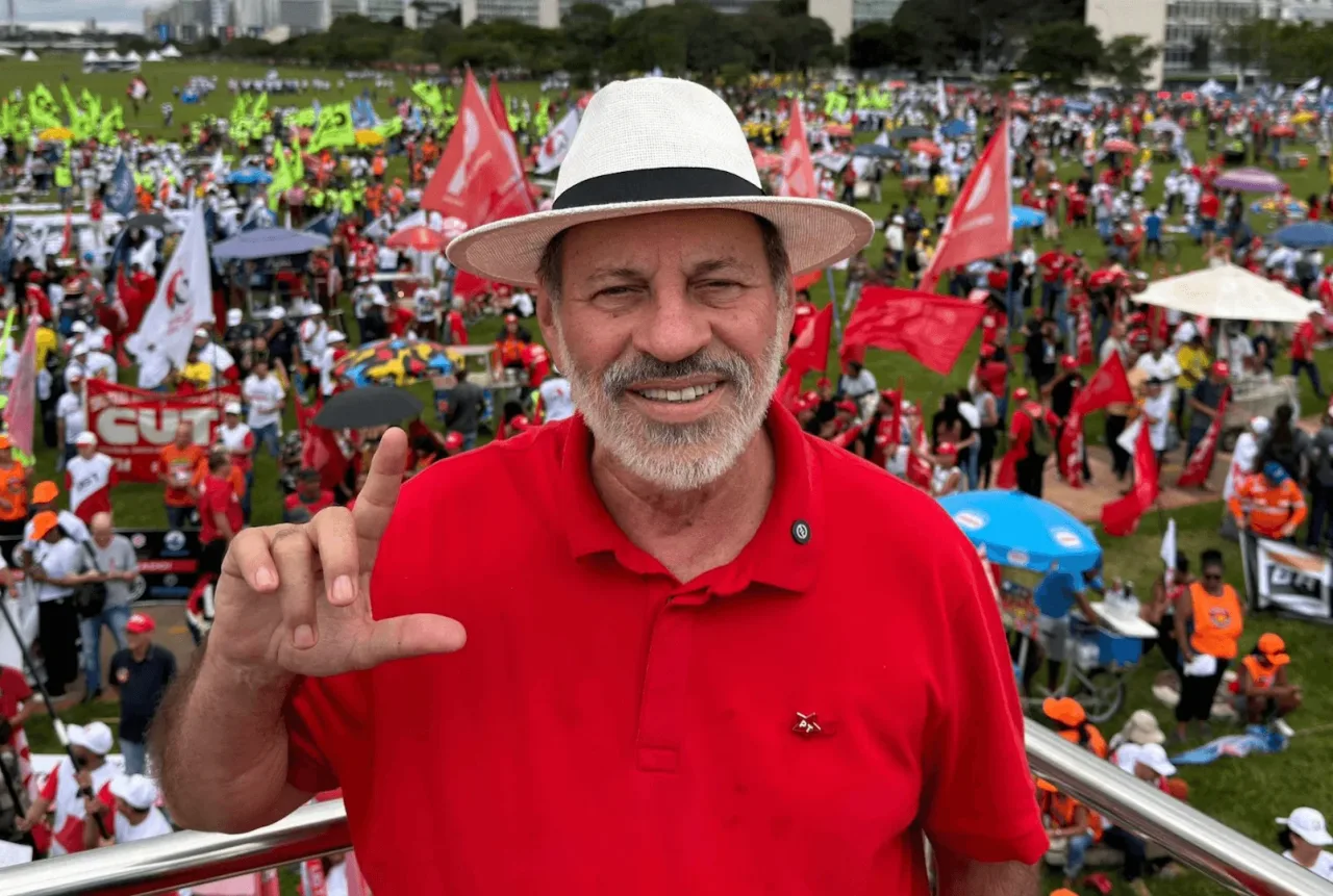 Conheço Lulinha desde criança e acredito em sua inocência, diz Delúbio
