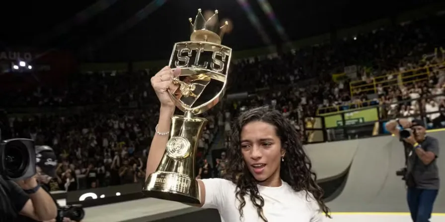 “Comecei a escrever minha história aqui”: Rayssa Leal reencontra o Rio onde tudo começou