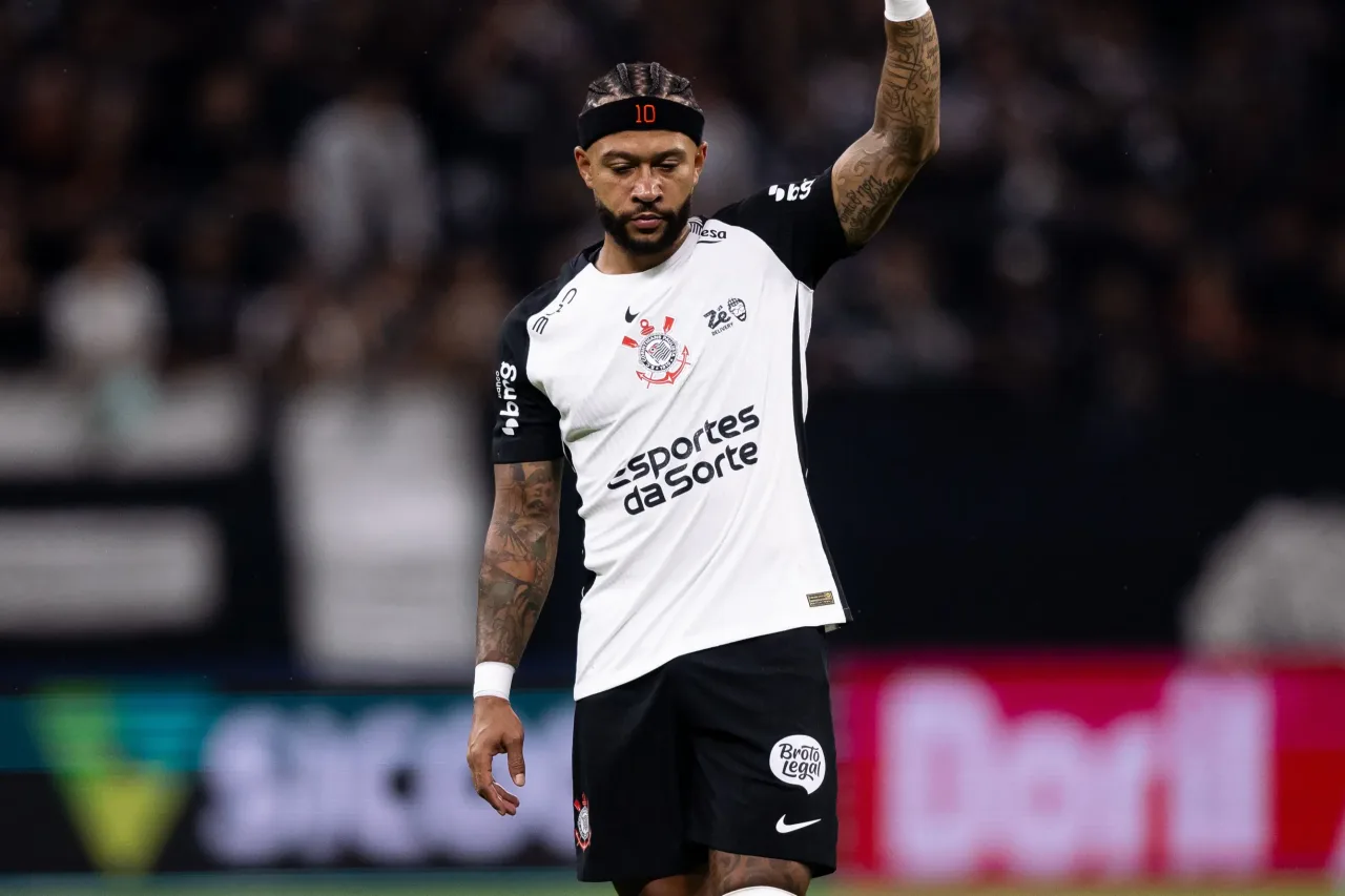 Conselho de Orientação do Corinthians aprova renovação de Memphis