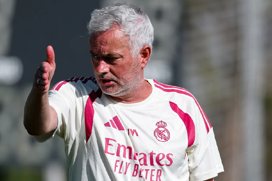 Mourinho fala sobre acerto de Rodri com o Barcelona; confira