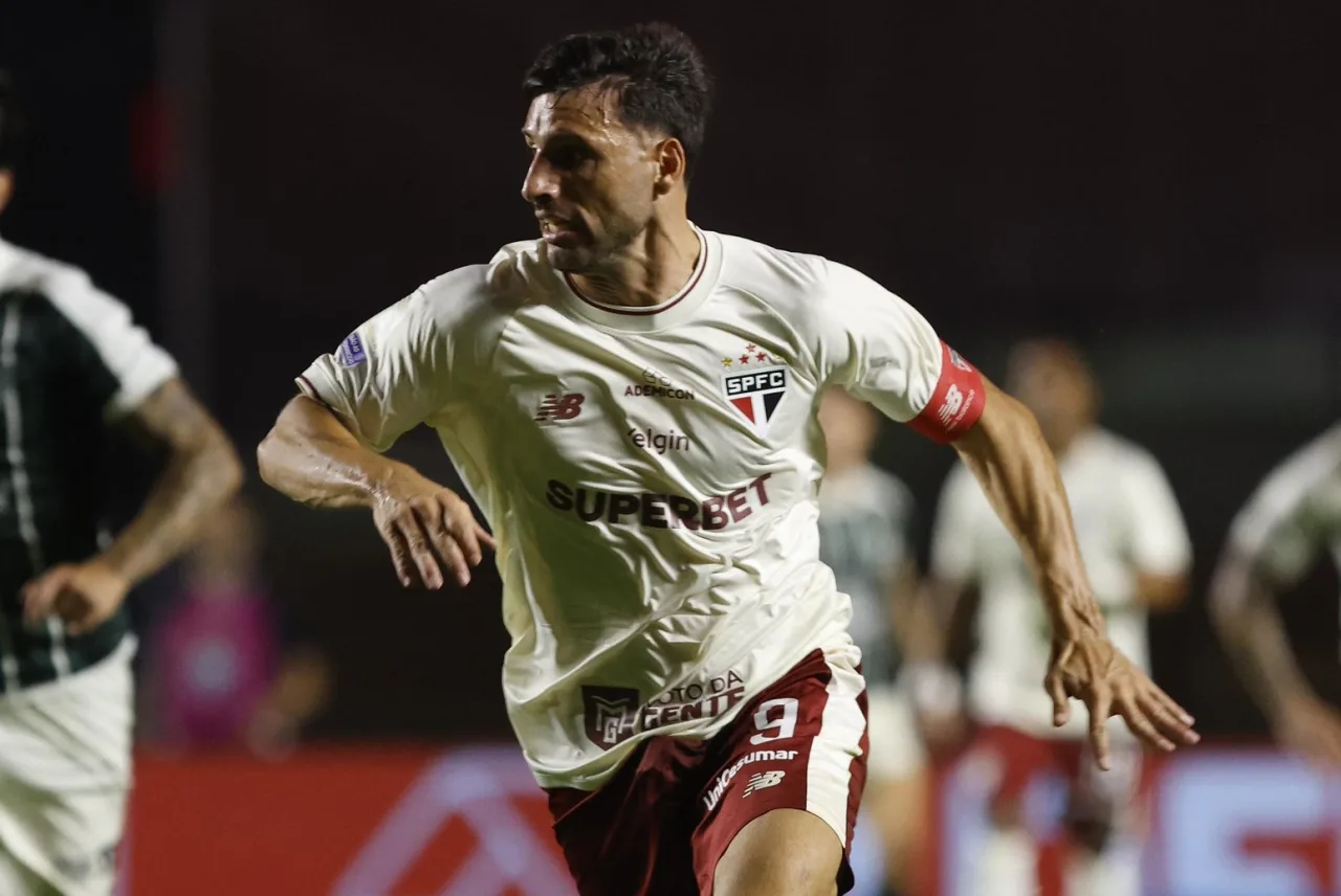 Calleri dá razão à torcida após vaias e reclama de pênalti não marcado para o São Paulo: “Claríssimo”