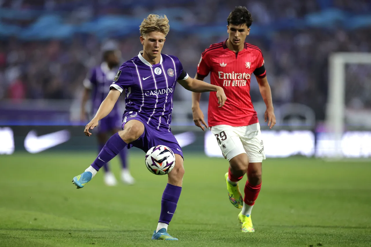 Veja fotos da partida entre Toulouse e Lyon pelo Campeonato Francês