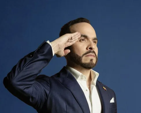 De la Espriella assume Colômbia com foco na segurança