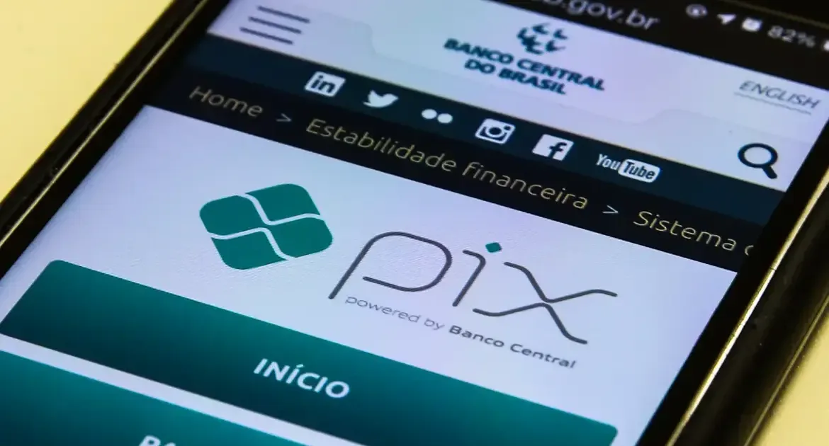 Pix apresenta instabilidade neste domingo, segundo relatos de usuários