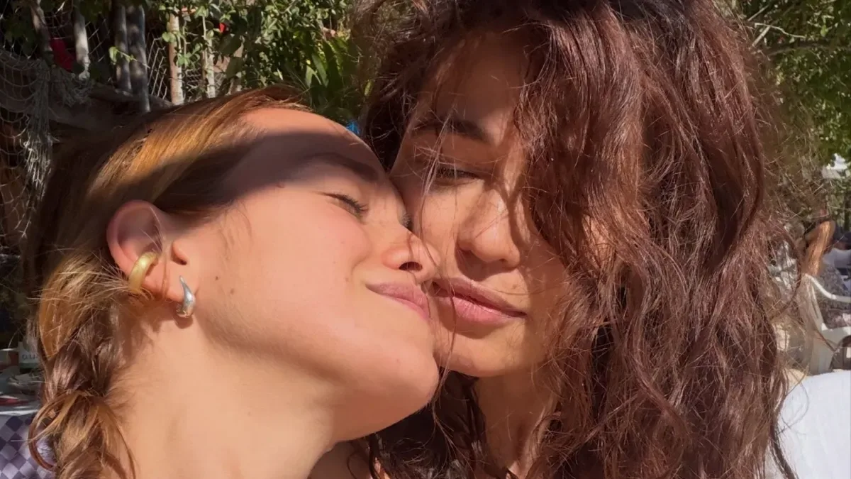 Nanda Costa abre álbum de fotos com suposta namorada no Ceará; veja