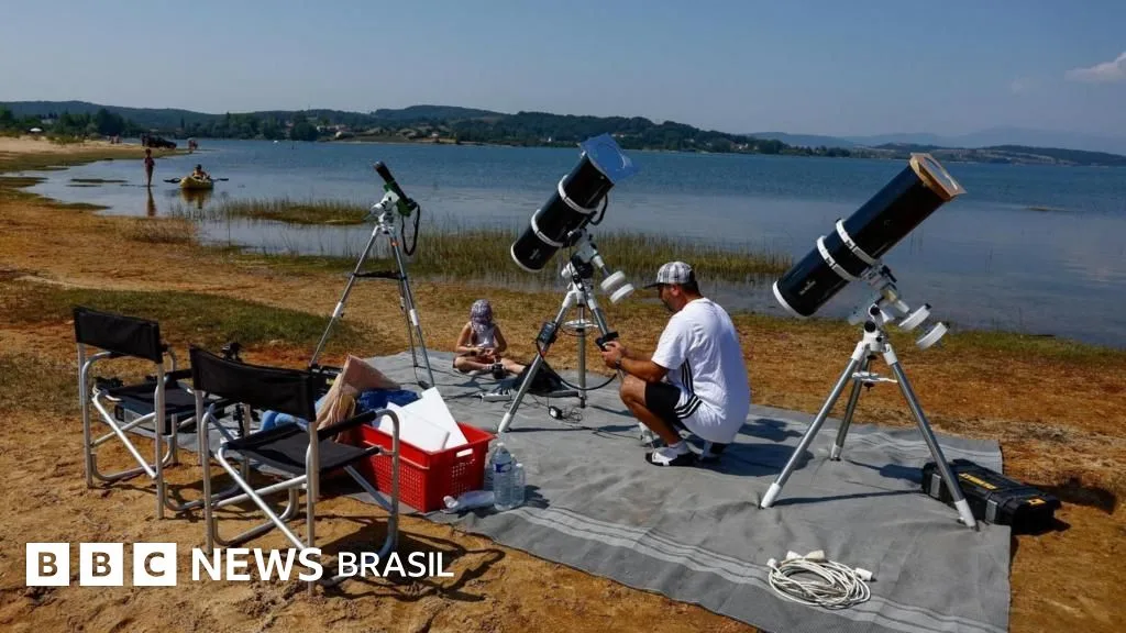 Eclipse solar total: as imagens do fenômeno que acontece nesta quarta-feira na Europa