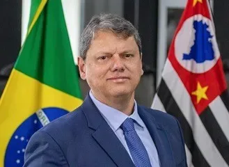 Tarcísio defende o fim da reeleição e pede reforma política