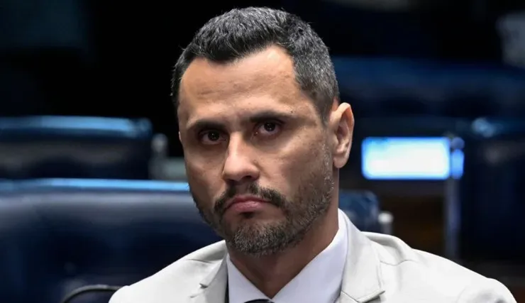 PT de MG apura apoio de prefeita a Cleitinho nas eleições