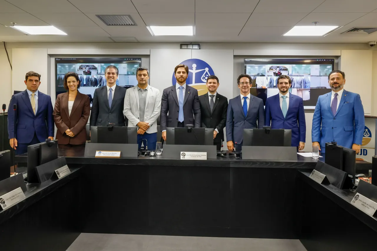 CBF e STJD discutem mudanças nas súmulas e integração entre arbitragem e Justiça Desportiva