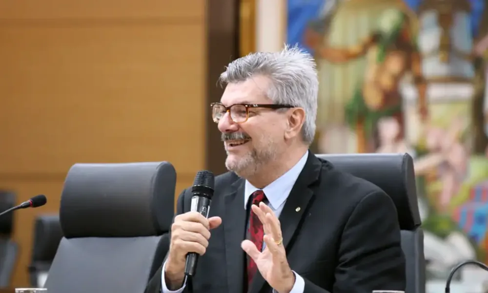 O tamanho da toga e o alcance da lei