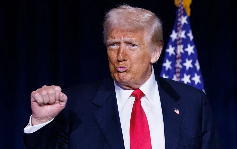Trump vence batalha judicial e mantém fim de isenção para compras de até US$ 800