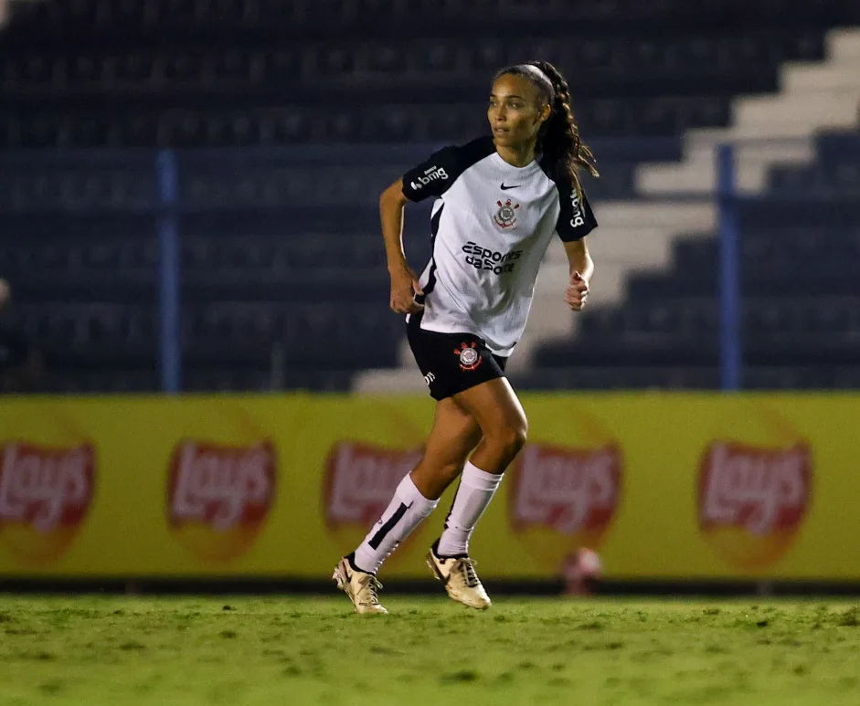 Corinthians empresta meio-campista Juliana Passari ao Allianza Lima