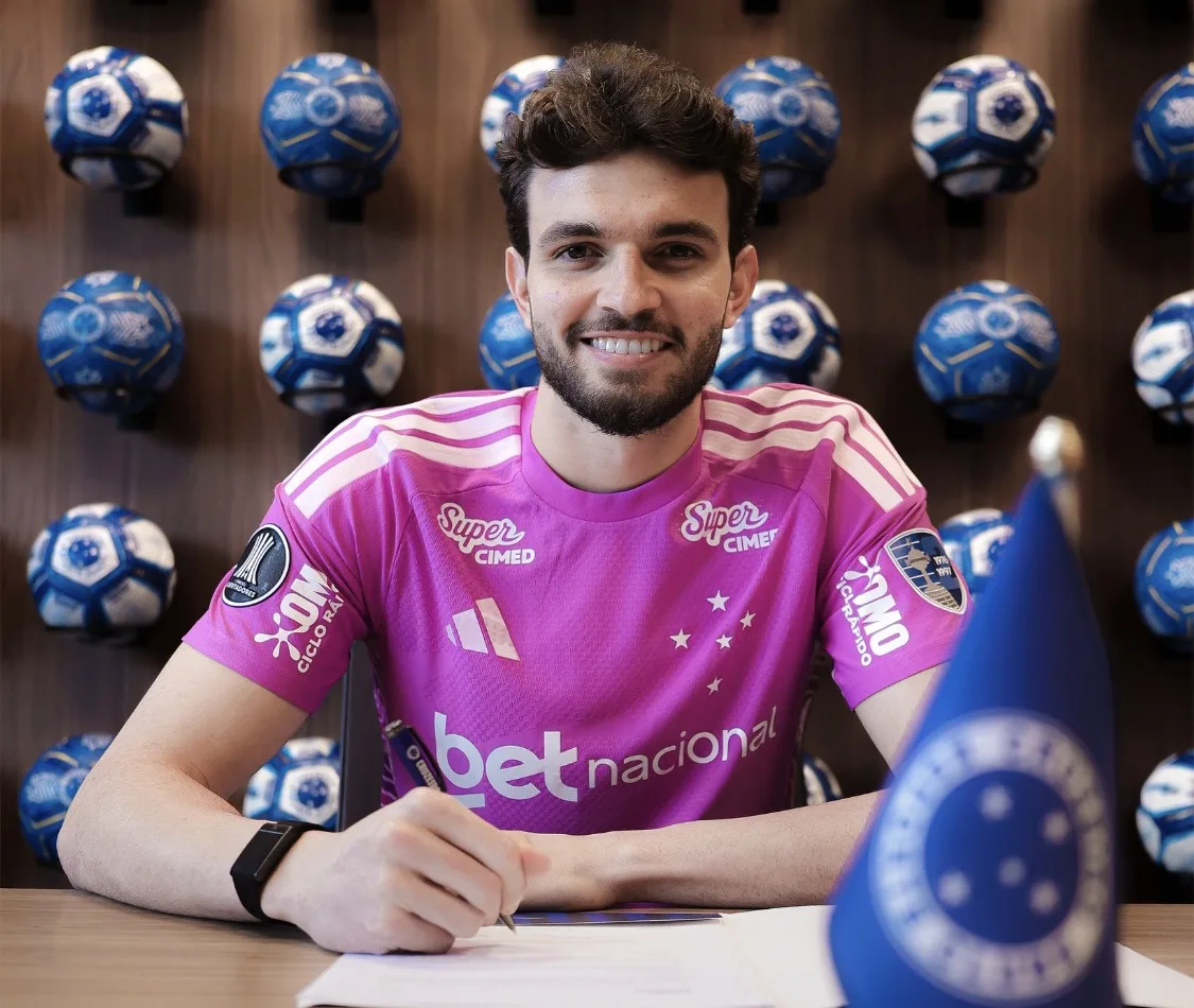 Em semana decisiva, Cruzeiro acerta renovação com goleiro Otávio