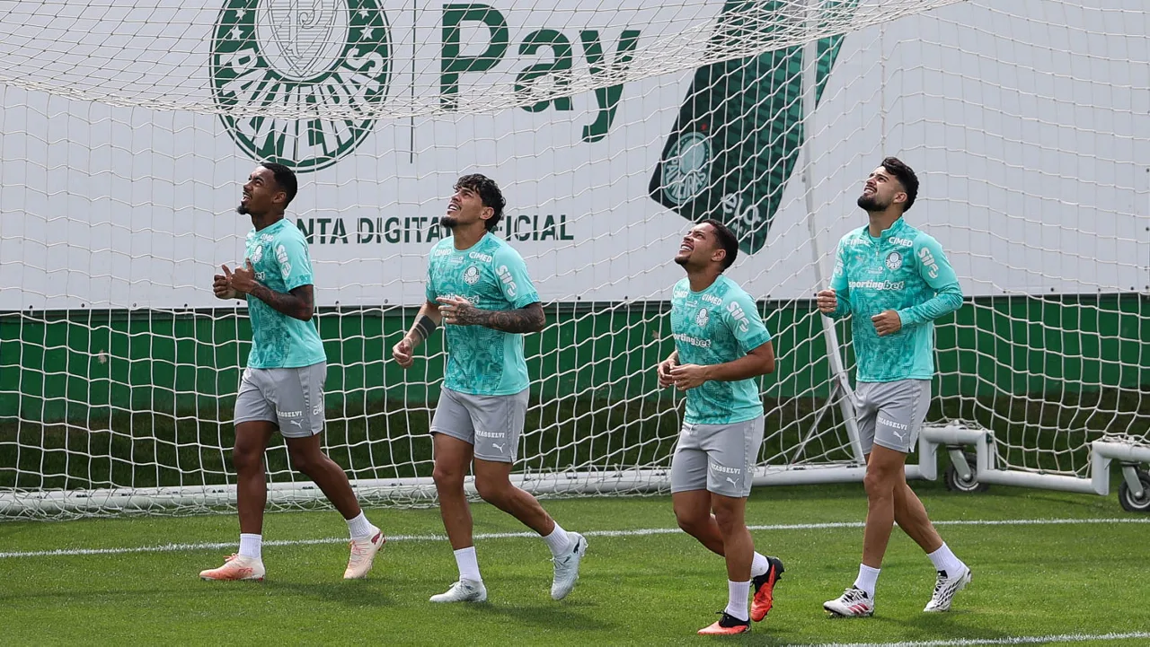 Veja fotos do treino do Palmeiras na Academia de Futebol nesta sexta-feira