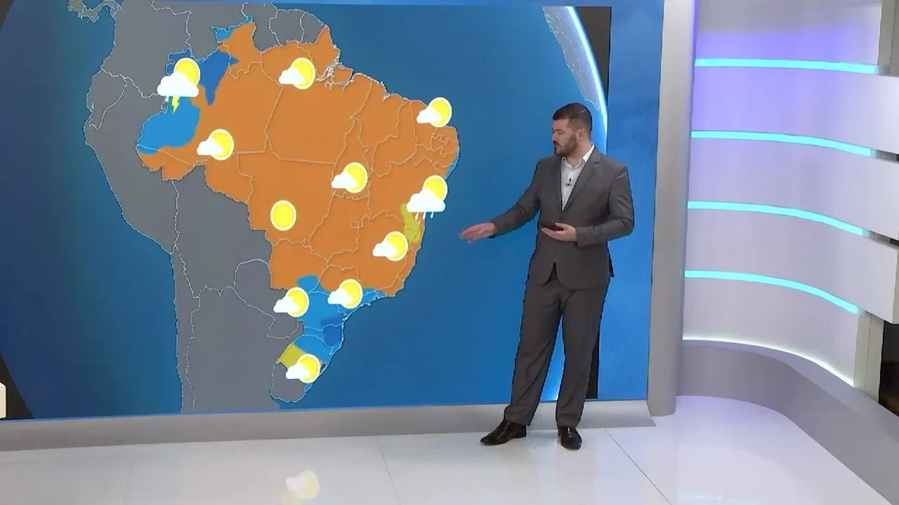 Temporais e frente fria provocam alertas de chuvas no Sudeste