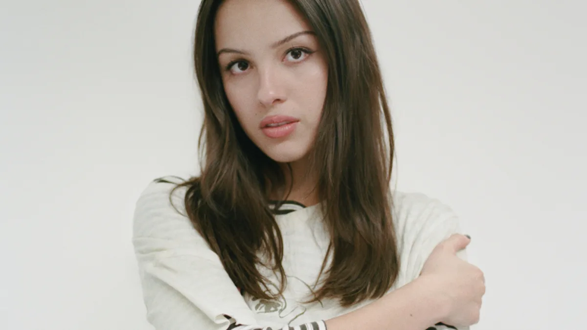 Quem é Serena Joy, personagem que inspirou Olivia Rodrigo em nova música