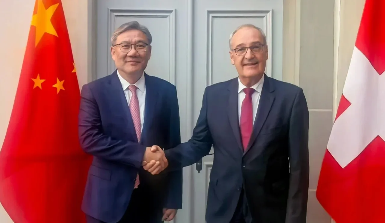 China e Suíça concluem acordo de livre comércio aprimorado
