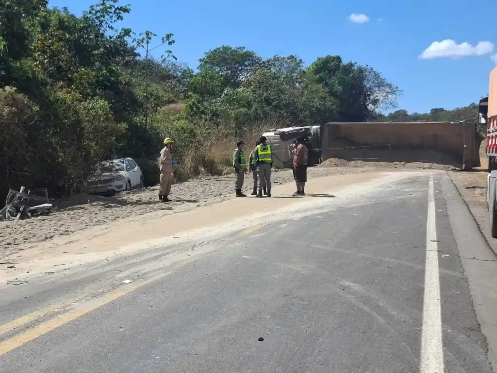 Acidente em rodovia de Goiás deixa bebê e mais quatro mortos
