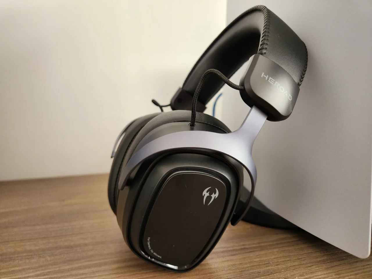 Heroad GT2 foca conforto e som imersivo para gamers