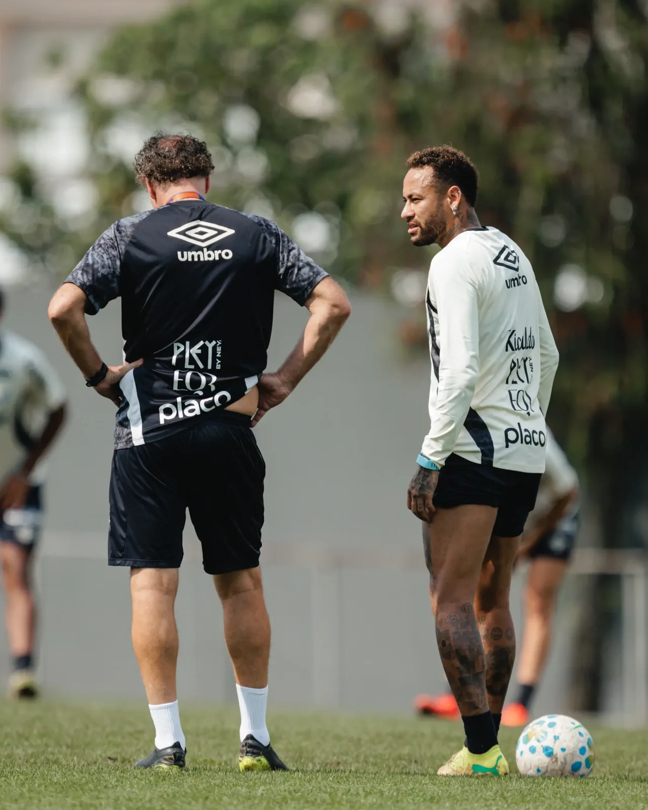 Escalação: Neymar volta a treinar e reforça Santos contra o Corinthians