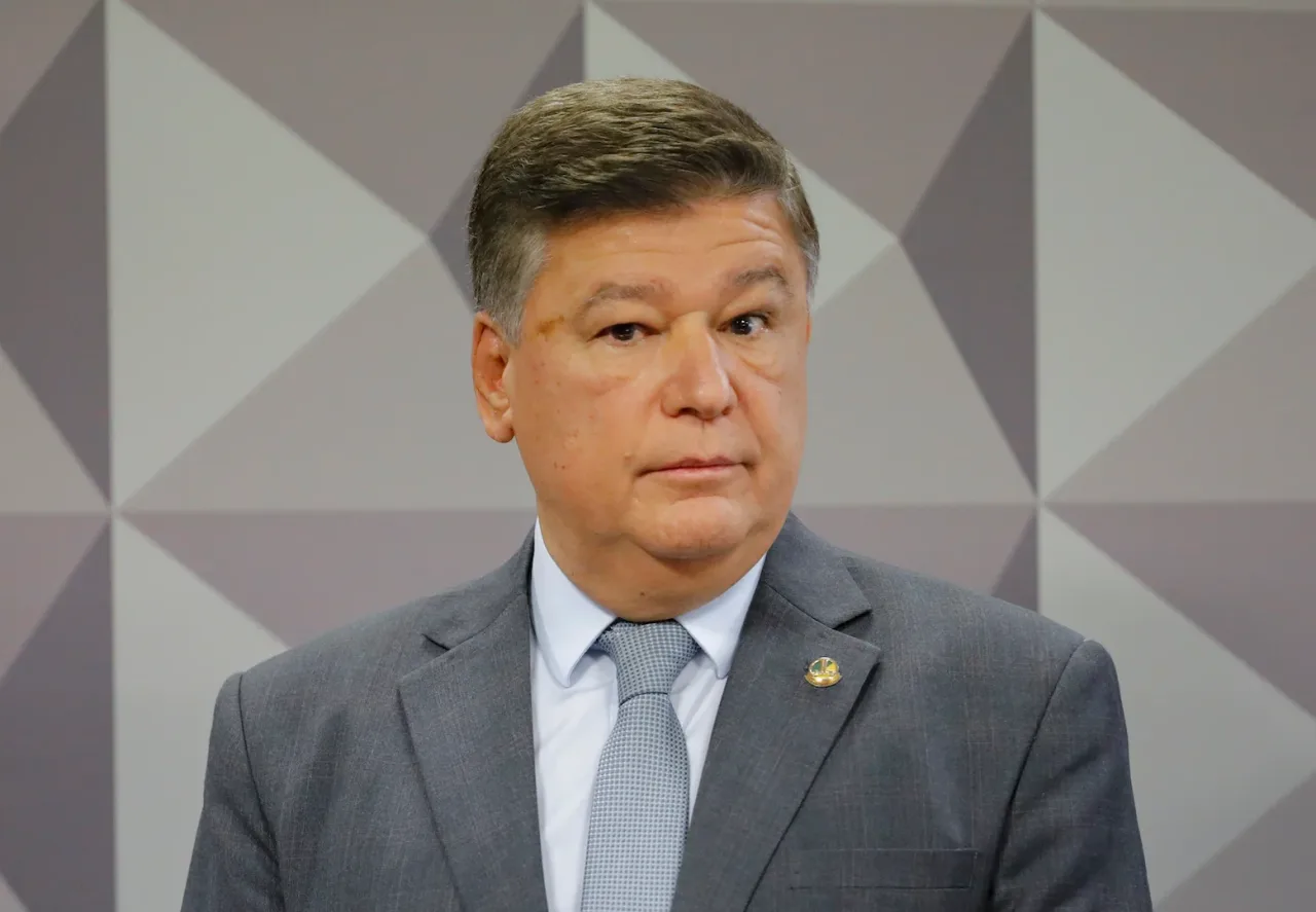 Viana pede que ministérios enviem dados sobre negócios de Lulinha