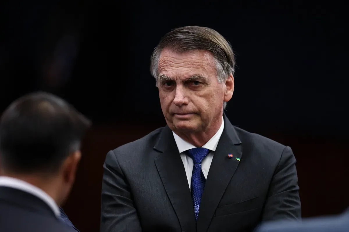 Defesa de Bolsonaro diz a Moraes que retomará agendamento de visitas