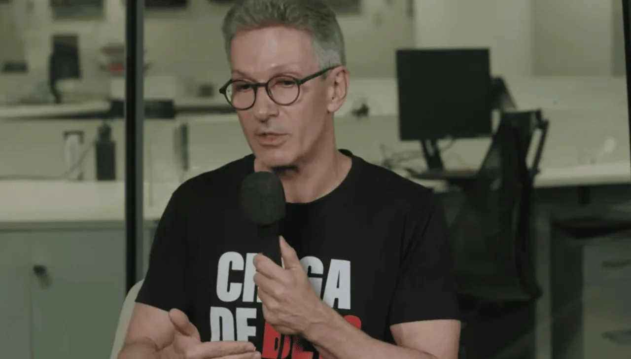 Se pai de Voorcaro doou ao Novo, foi de espontânea vontade, diz Zema