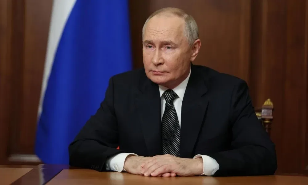 Rússia retira embaixador no Reino Unido, mas diz que relações estão intactas