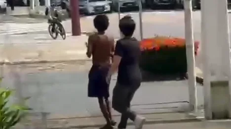 Influenciadora é agredida em samba na região central do Rio de Janeiro