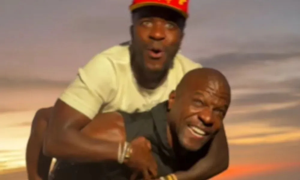 Em SP, Terry Crews se derrete pela comida brasileira e diz que é ‘filho do Brasil’
